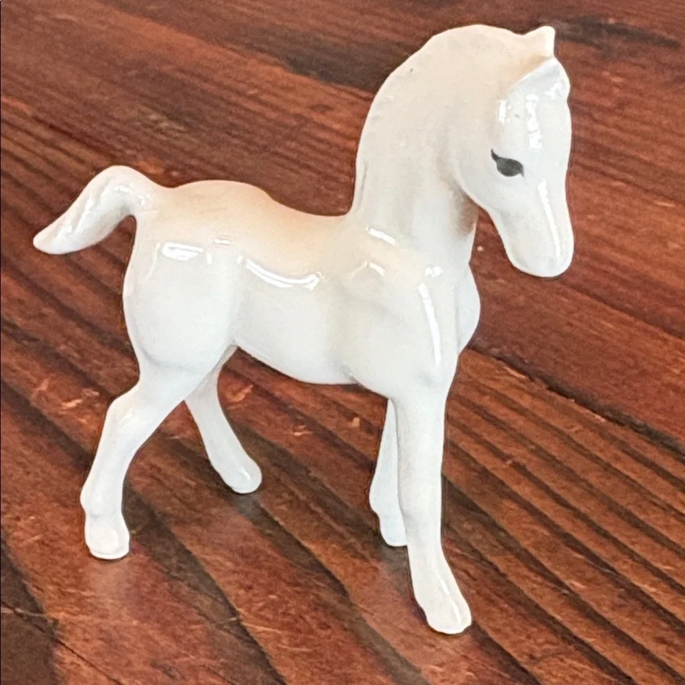 Vintage MCM White and Brown Mini Horse Figurines (2) Japan - Picture 1 of 11